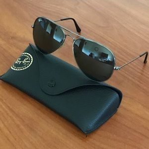 Ray-Ban Aviator Sunglasses with Case
